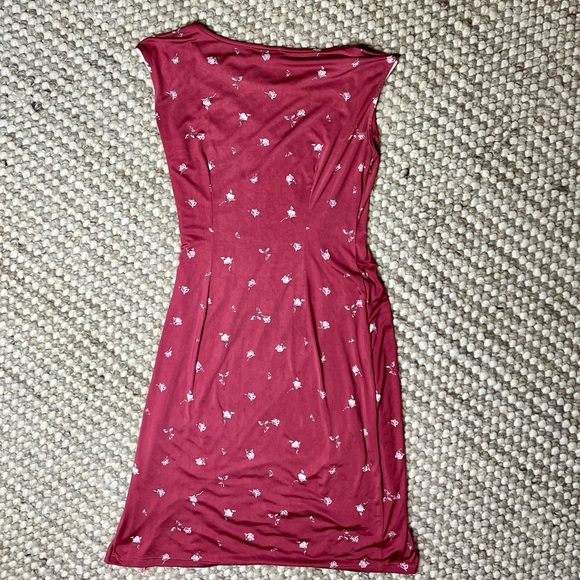 Verse Rouched Dress - Picture 2 of 6